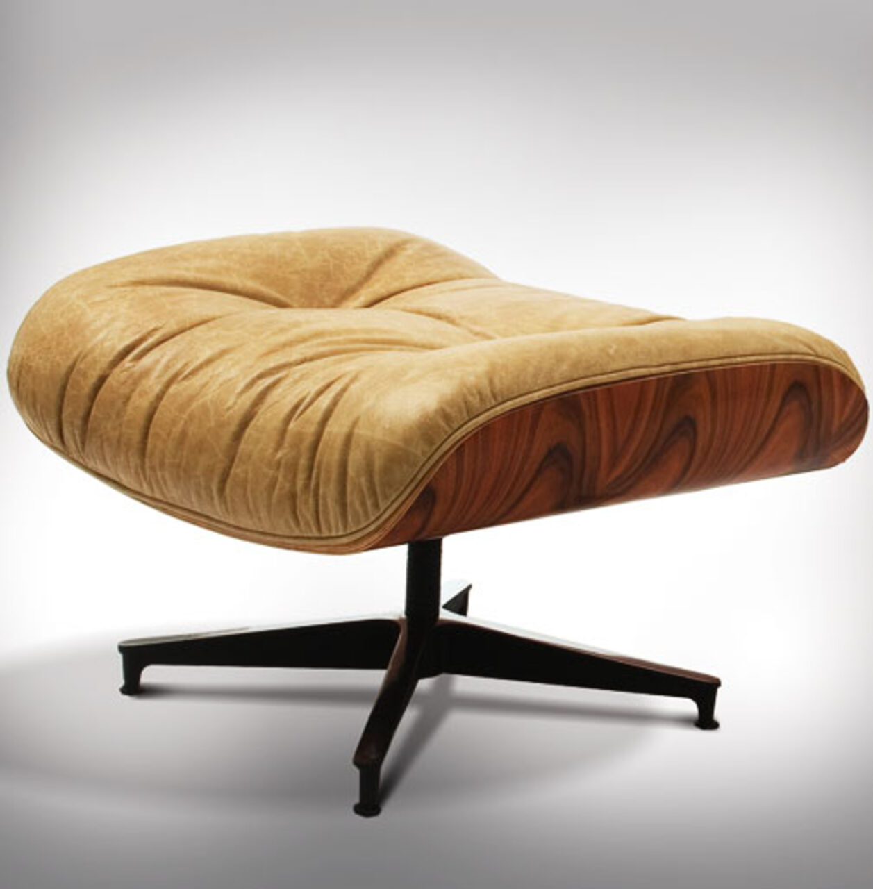 Banqueta Charles & Eames ES671