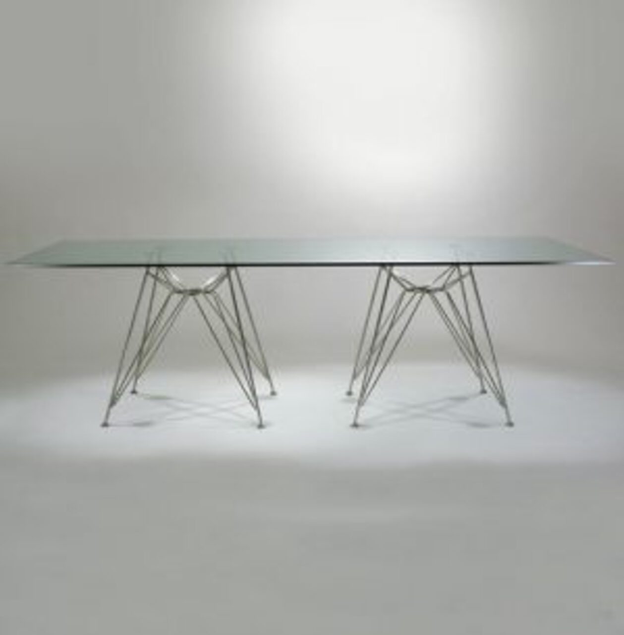 Mesa Charles & Eames